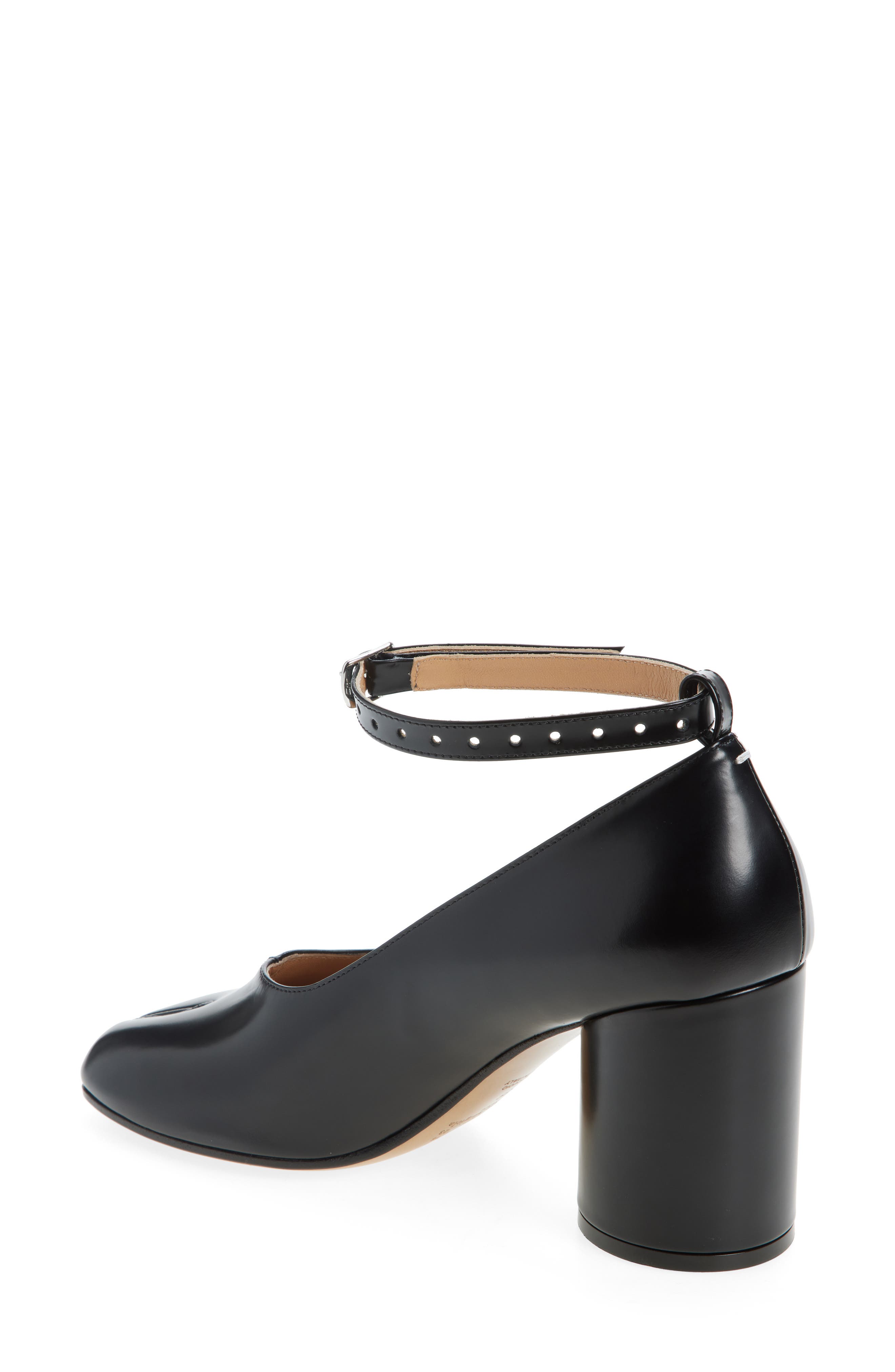 Maison Margiela Tabi Ankle Strap Pump, Alternate, color, Black