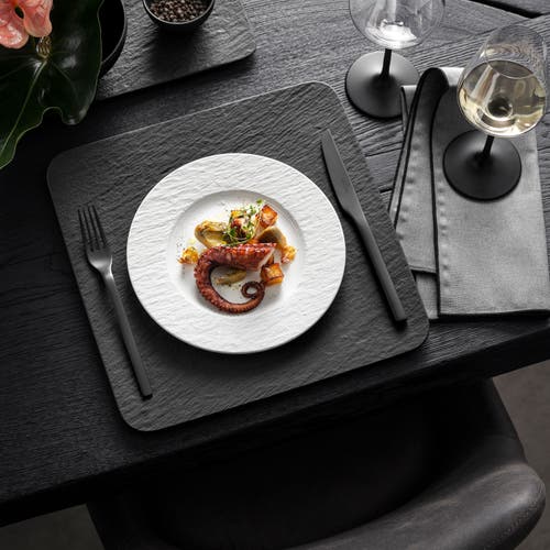 Villeroy & Boch Manufacture Rock Blanc Salad Plate In White