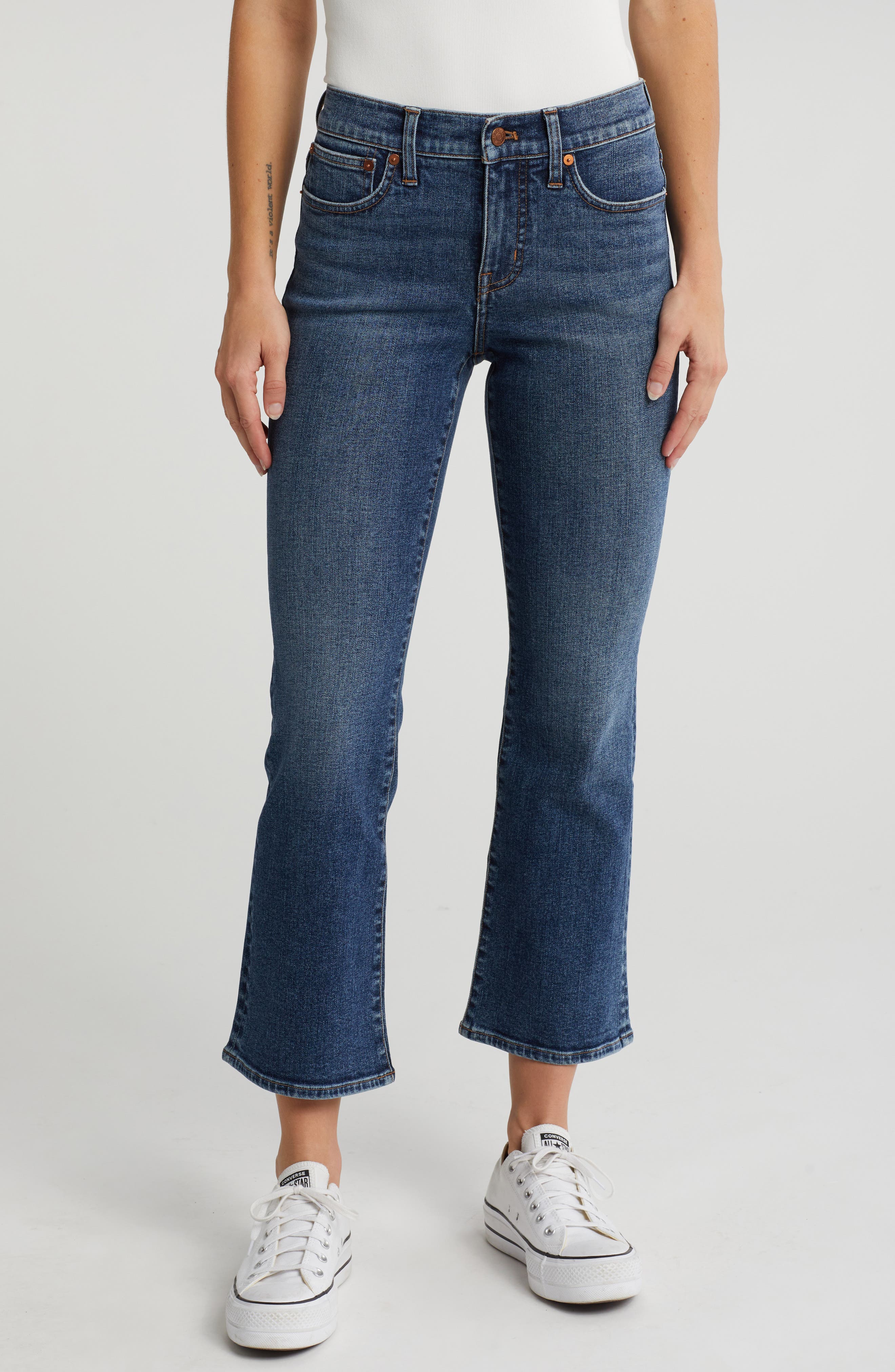Madewell Women's Mid-Rise Kick Out Jeans Size 27. 27W. 26L