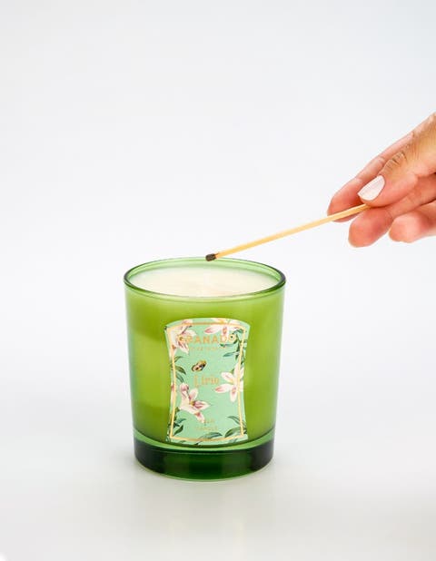Lírio Scented Candle