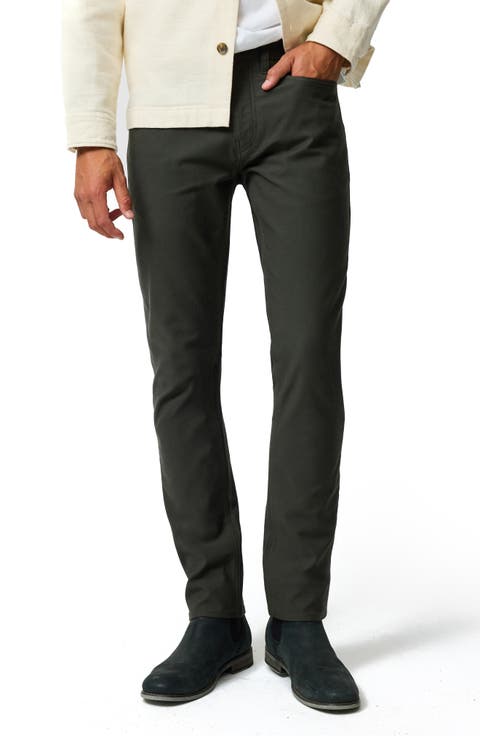 Motion 2.0 Straight Leg Jeans