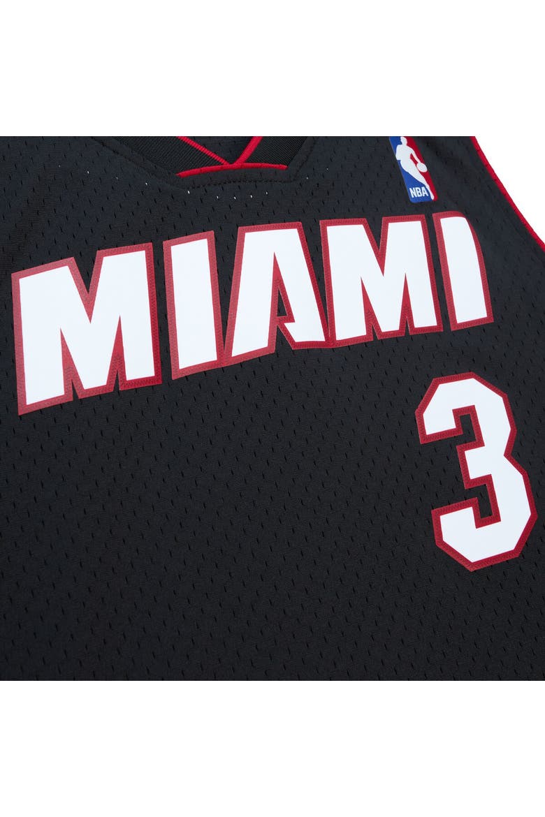 Men's Mitchell & Ness Dwyane Wade Black Miami Heat Hardwood Classics Swingman Jersey, Alternate, color, Black