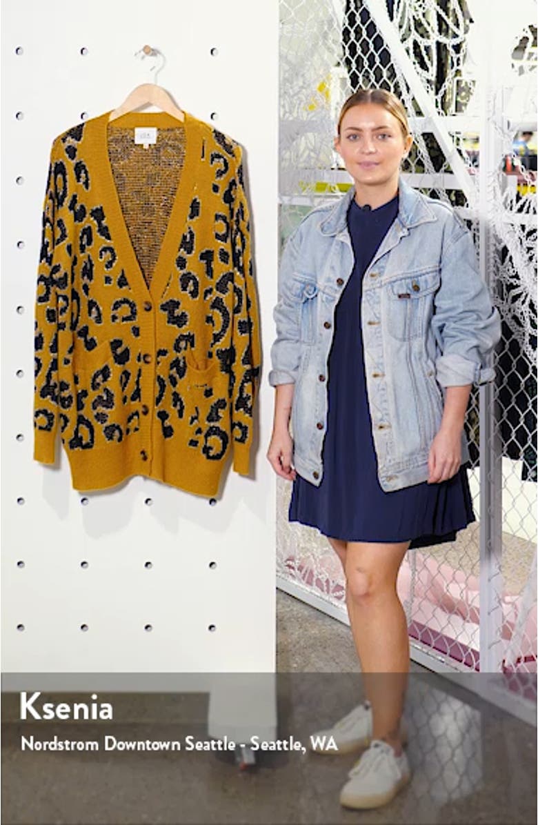 Leopard Pattern Cardigan, sales video thumbnail