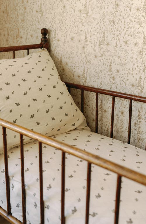 Oilo Print Organic Cotton Crib Sheet In Eggshell