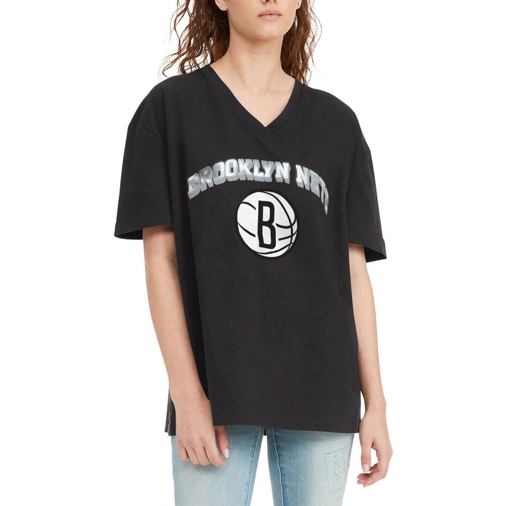 Women's Tommy Jeans Black Brooklyn Nets Ashley V-Neck T-Shirt at Nordstrom, Size Medium