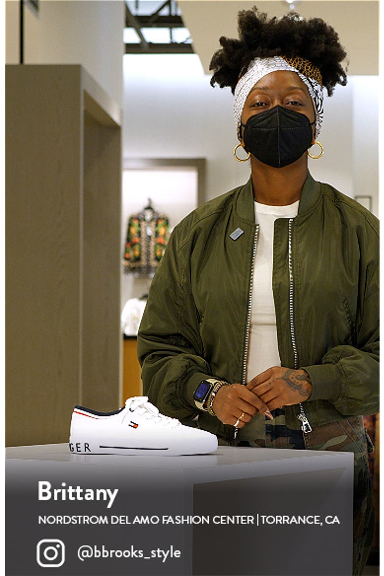 Fauna Sneaker video