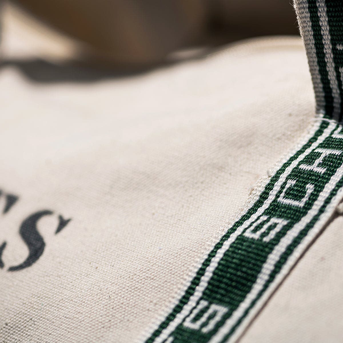 PUEBCO Clubhouse Barrel Bag, Alternate, color, Ivory