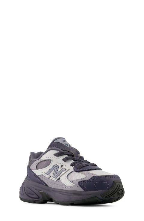 Kids' 2010 Sneaker