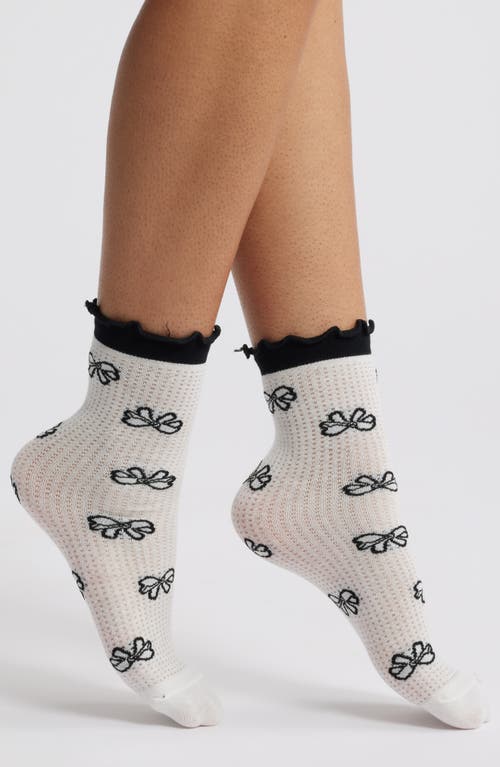 Casa Clara Daniella Waffle Crew Socks In White Rose