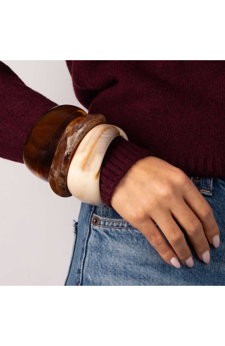 BY ADINA EDEN Caramel Swirl Resin Bangle Set, Alternate, color, Multi-Color