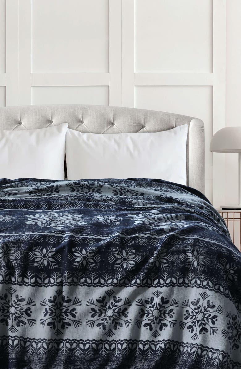 AZORES HOME Yarn Dyed Organic Cotton Throw Blanket, Alternate, color, Snowflakes Navy