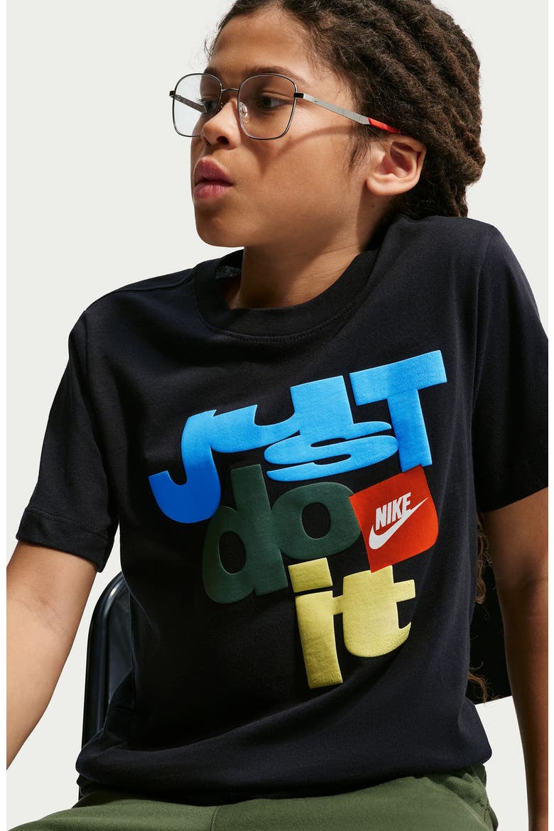 Kids' Nike Sportswear Graphic T-Shirt, Alternate, color, BLACK
