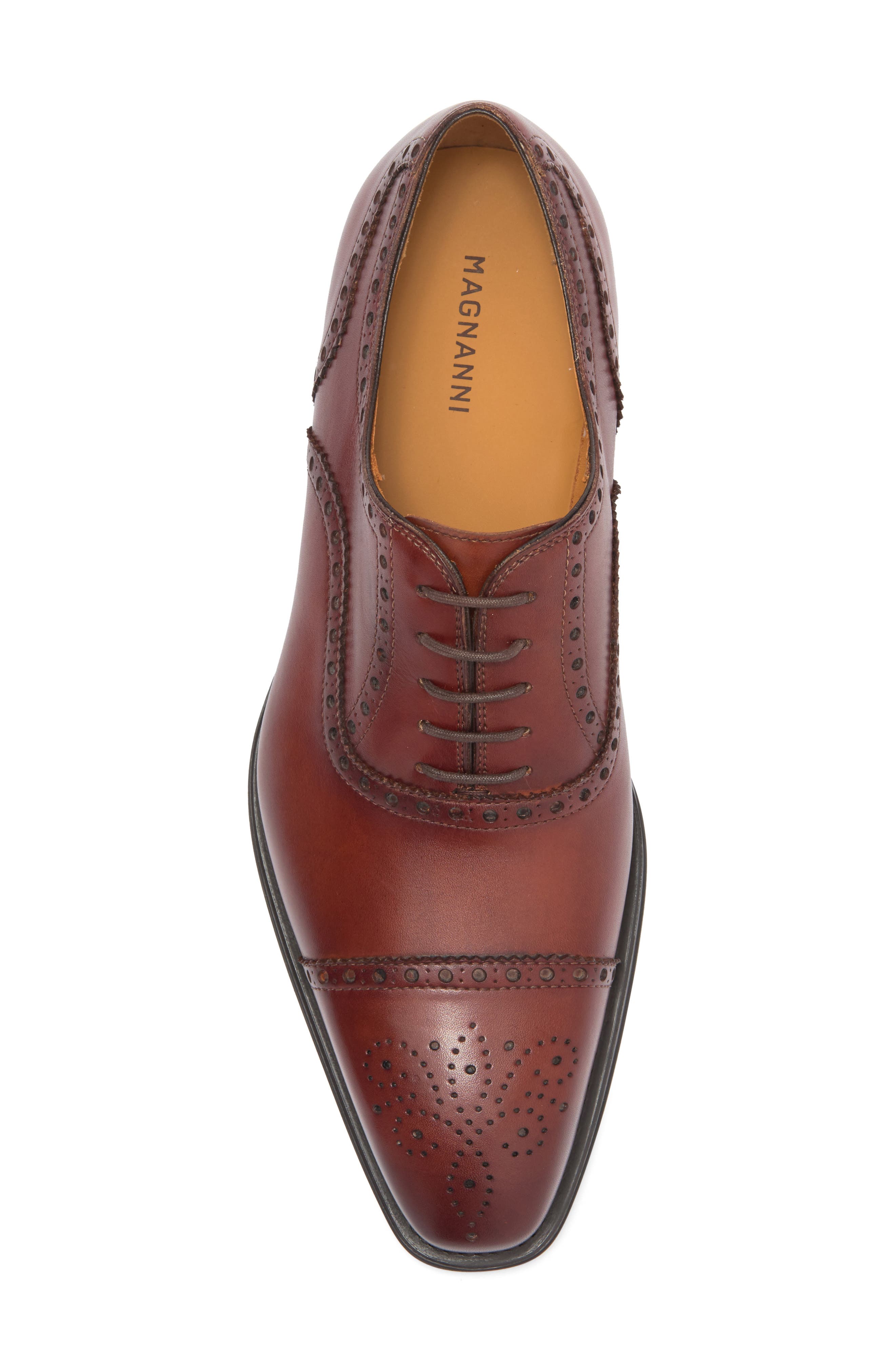 Magnanni Cantos Medallion Cap Toe Derby, Alternate, color, Cognac