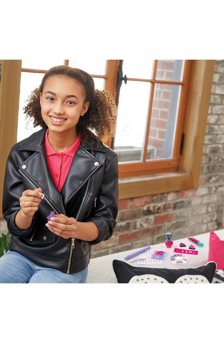 That Girl Lay Lay Slay All Day Cosmetic Expressions Set, 12 Pieces, Alternate, color, Multicolored