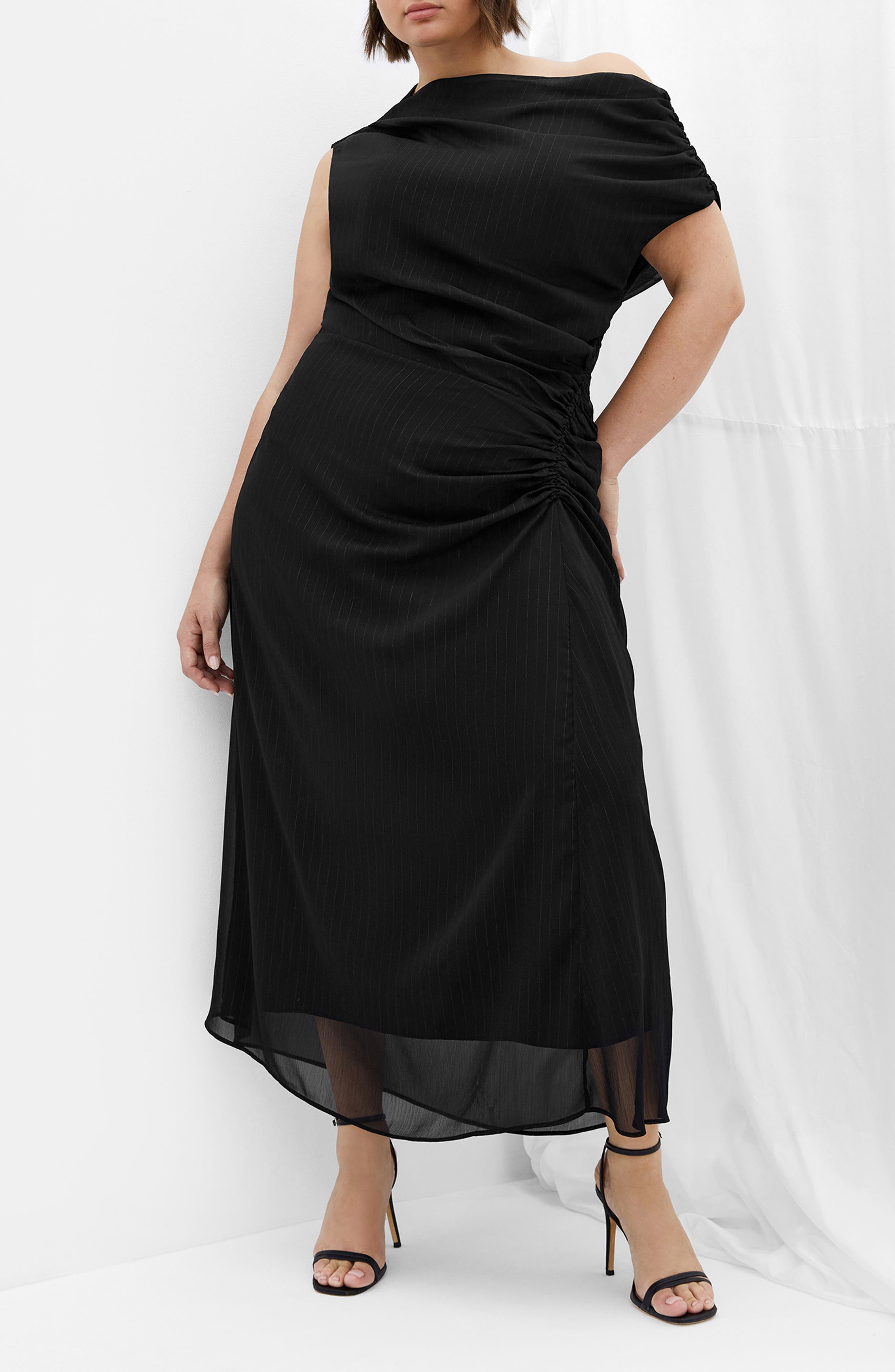 selected METALLIC BLACK