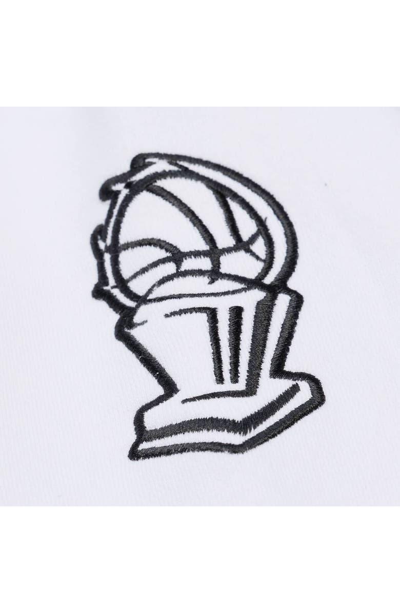 Mitchell & Ness Men's Mitchell & Ness  White Chicago Bulls Hardwood Classics Arctic Fleece Sweatshirt, Alternate, color, White