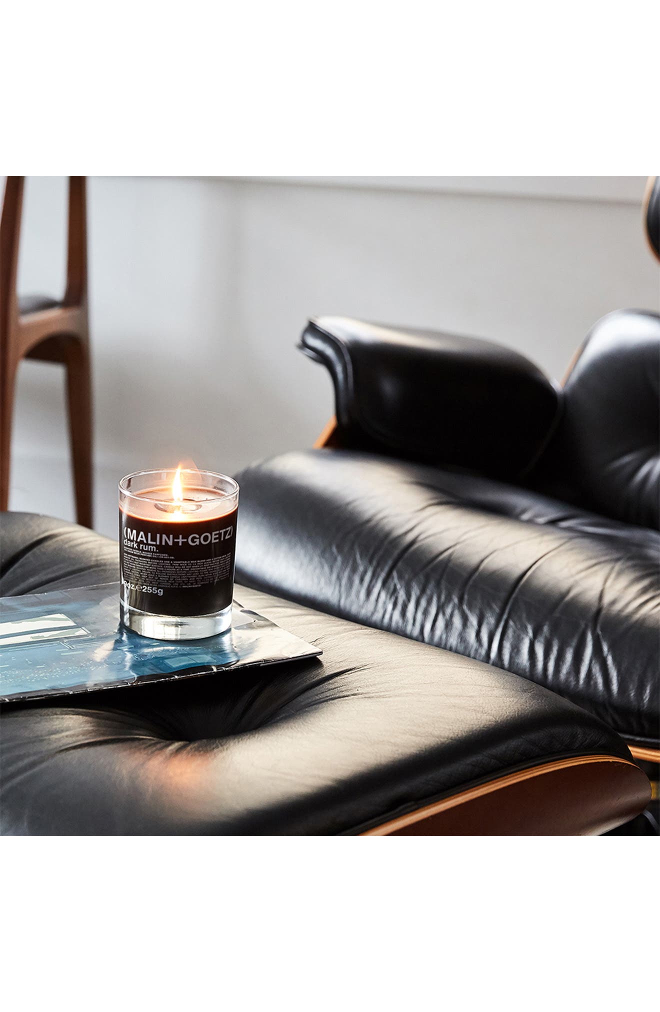 Malin + Goetz Dark Rum Candle - Thumbnail 3