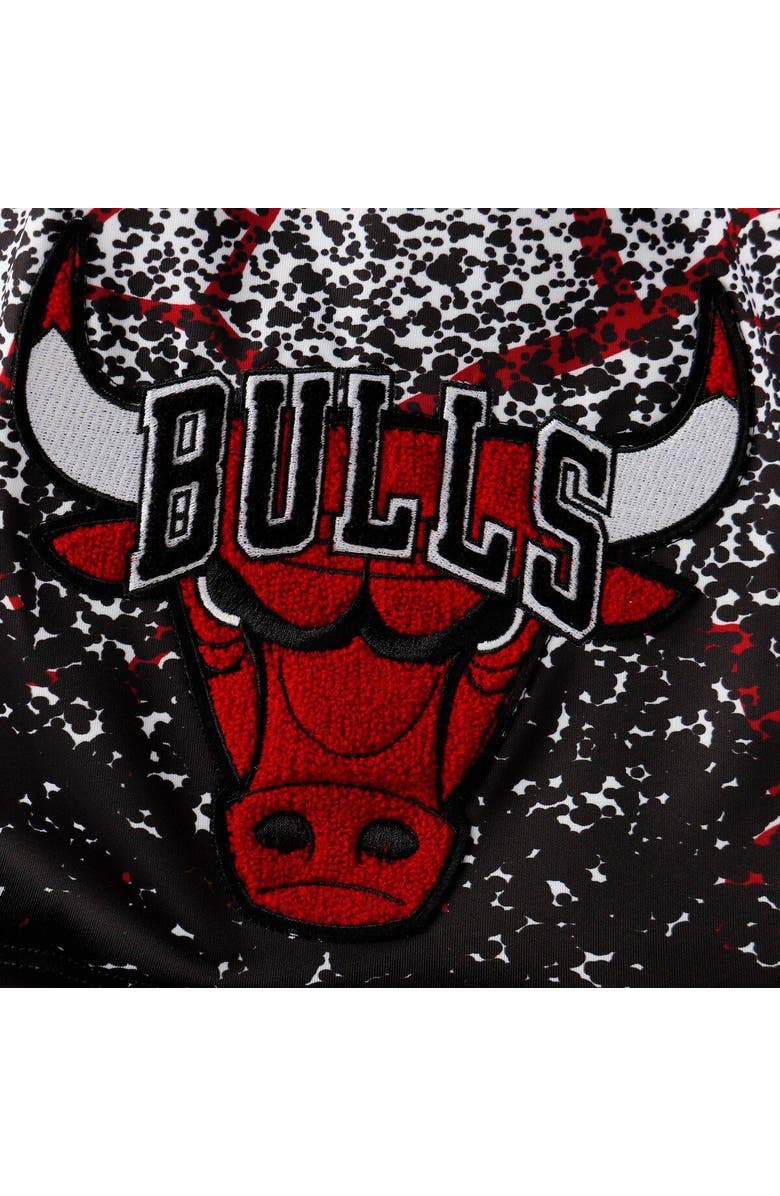 BLACK PYRAMID Men's Pro Standard x Black Pyramid White Chicago Bulls Chenille Patch Sublimated Shorts, Alternate, color, 