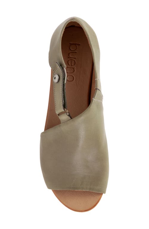 Bueno Kale Flat Sandal In Green