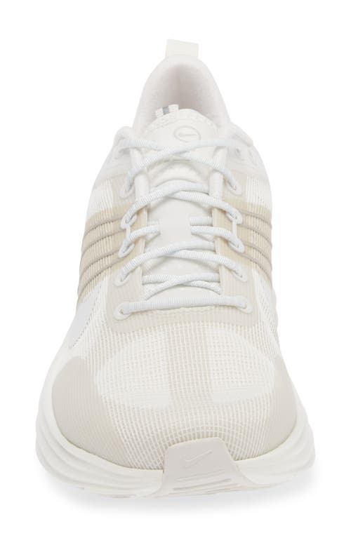 Nike Lunar Roam Sneaker