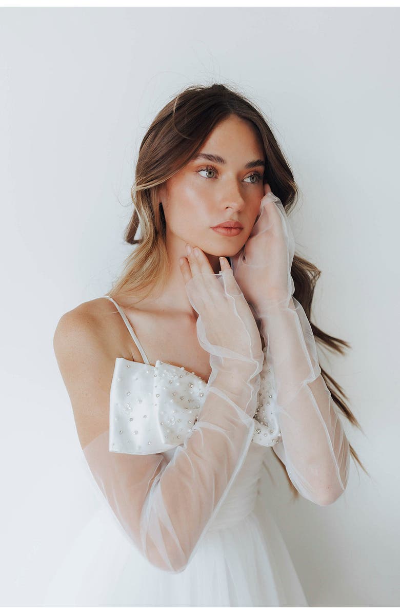 Untamed Petals Minimalist Sheer Gloves, Alternate, color, Ivory