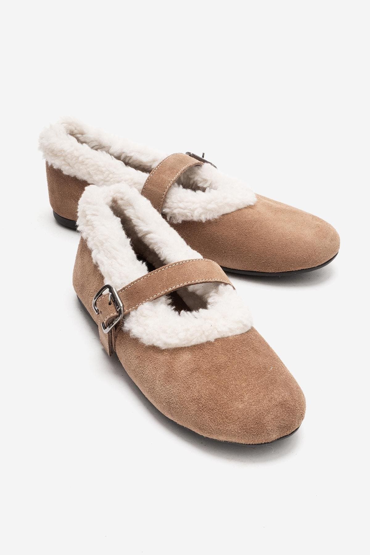 Guin Leather Strap Flat, Alternate, color, Cognac Suede Leather
