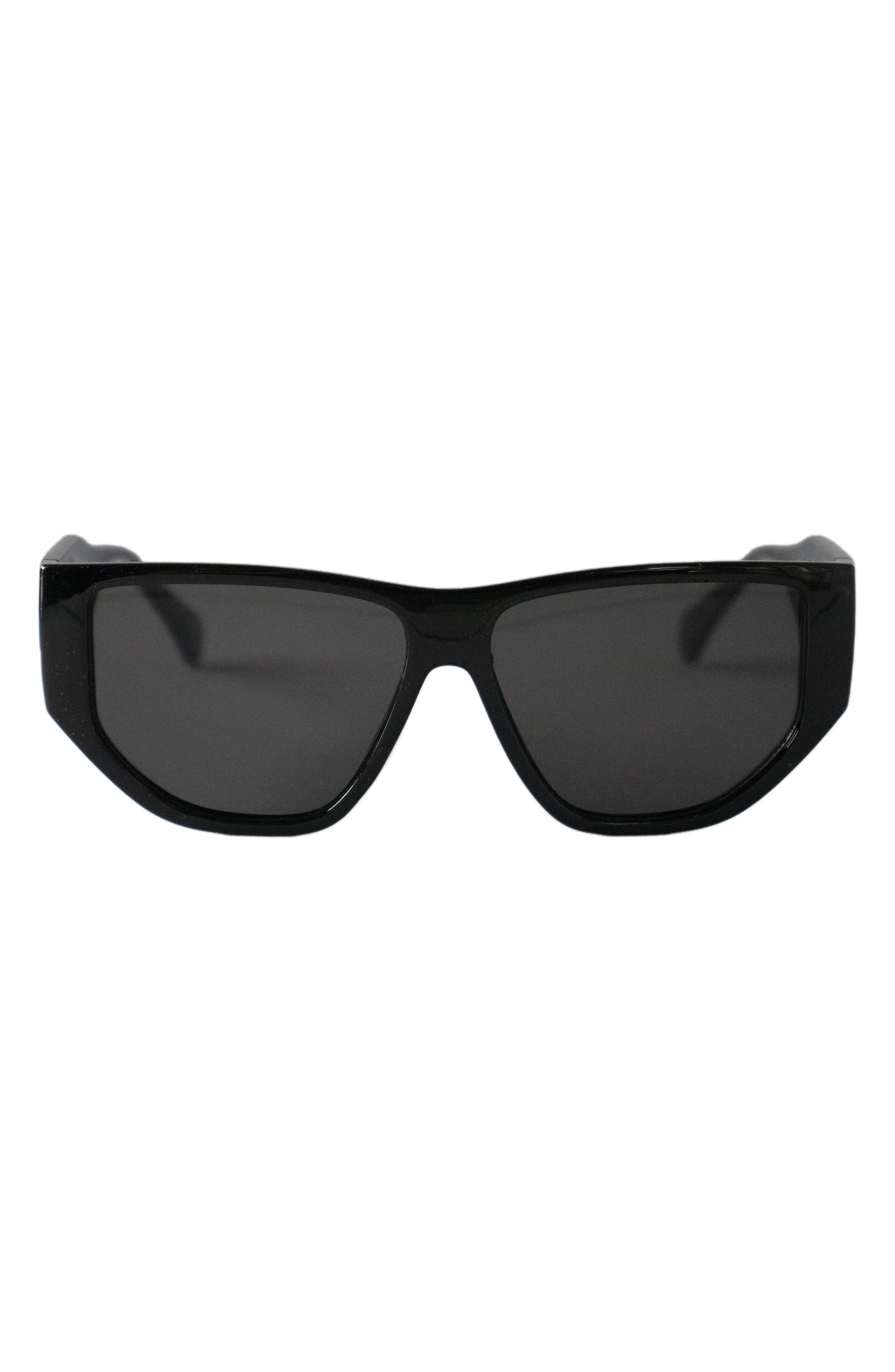 BLACK/ BLACK