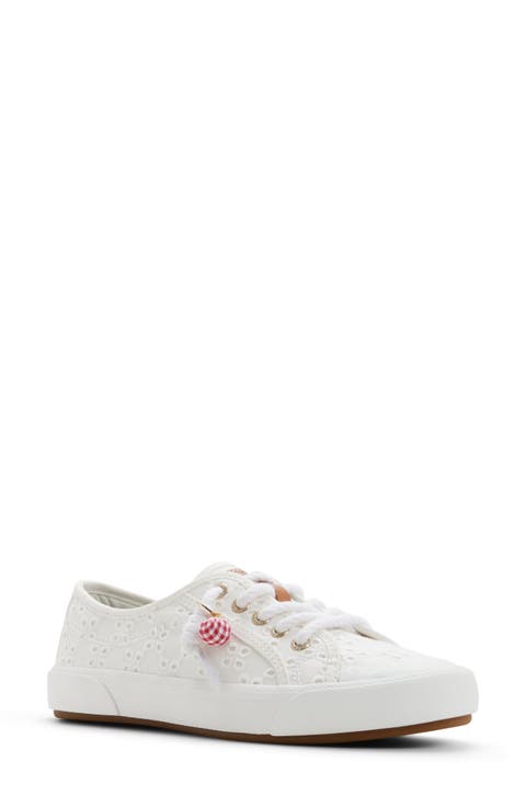 Pier Wave Low Top Sneaker (Women)