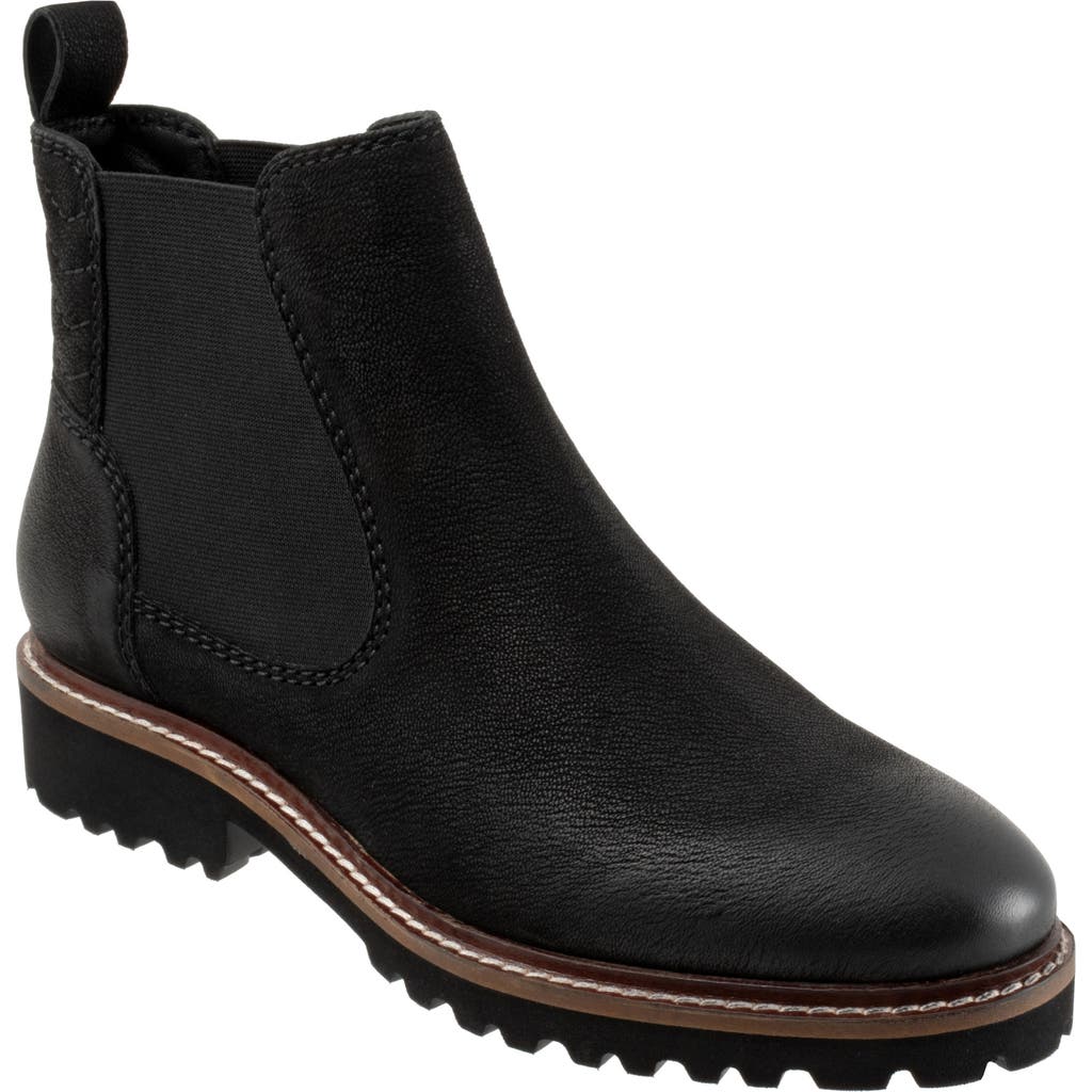 SoftWalk® Indy Chelsea Boot in Black Nubuck