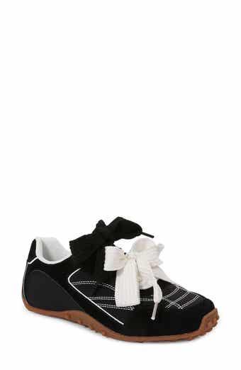 BERNESS Ribbon Lace Sneaker