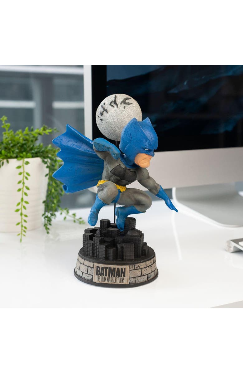 Toynk EXCLUSIVE Batman Bobblehead | Features Batman's Superhero Pose | 8" Resin Design, Alternate, color, Blue