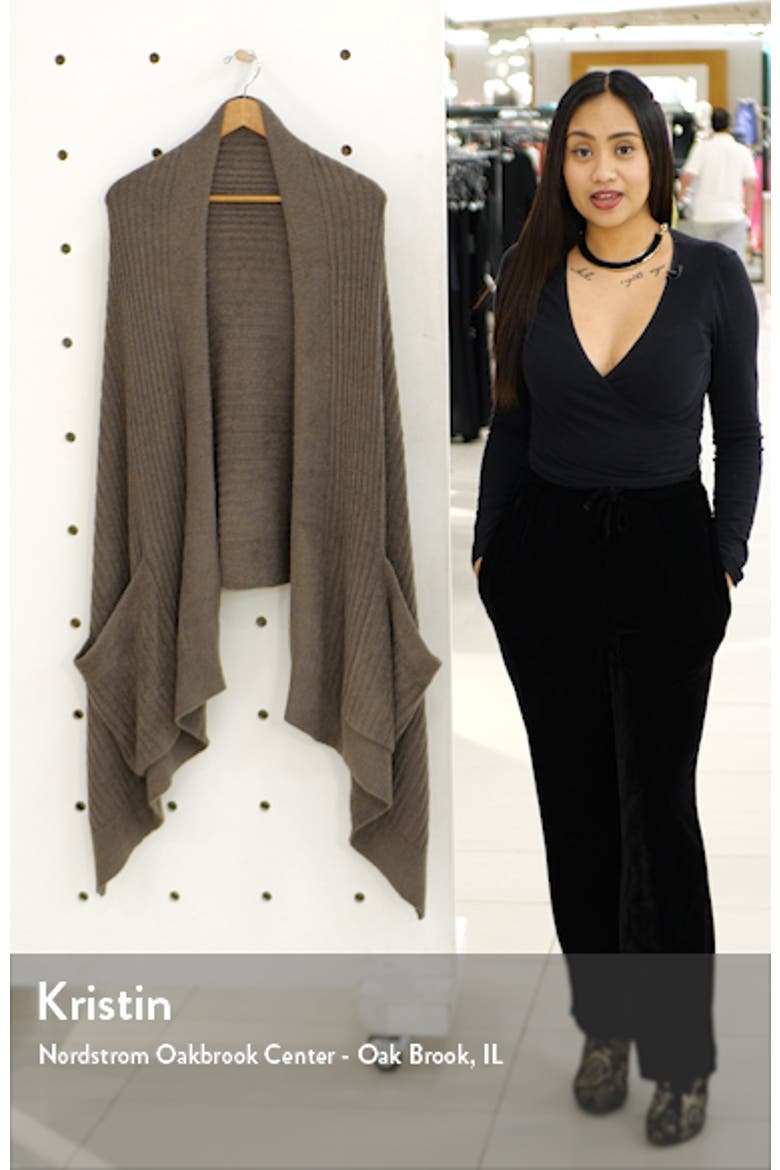 CozyChic™ Lite Travel Shawl video
