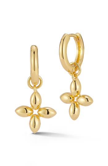 Chloe & Madison Chloe And Madison Clover Hoop Earrings In Gold