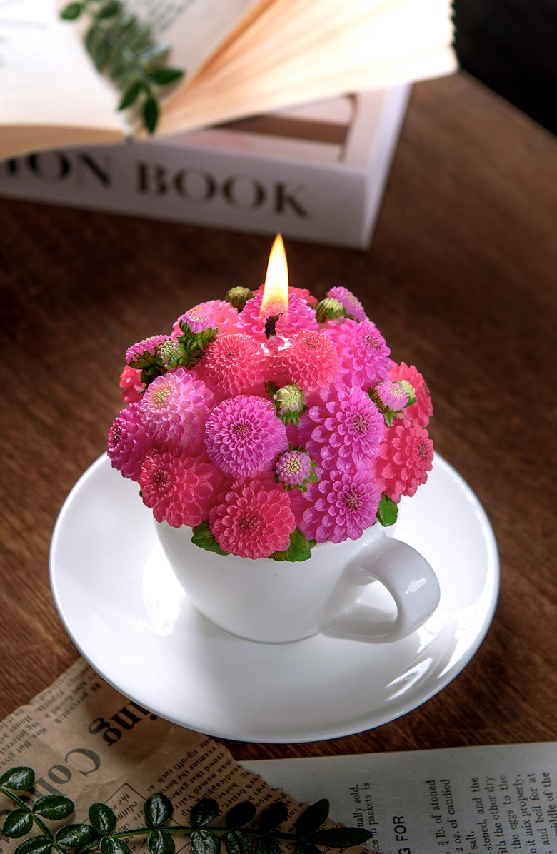 Southlake gifts Dahlia Bouquet Aromatherapy Candle, Alternate, color, Rose Red