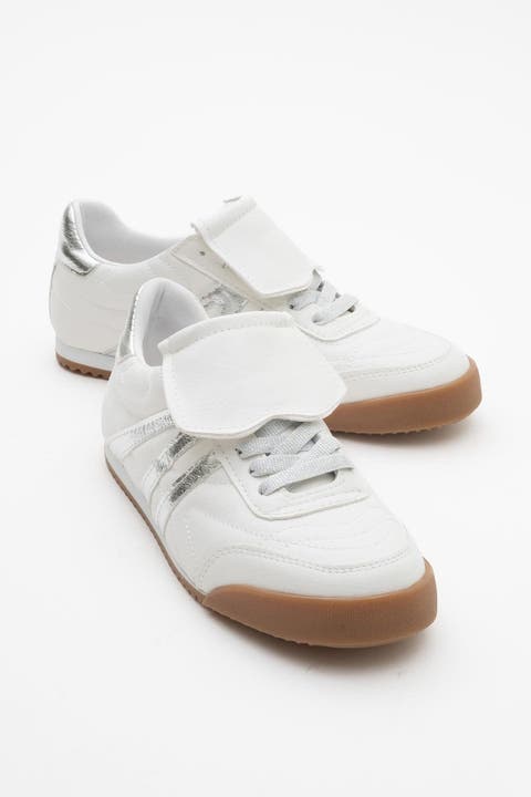 Bria Sneakers