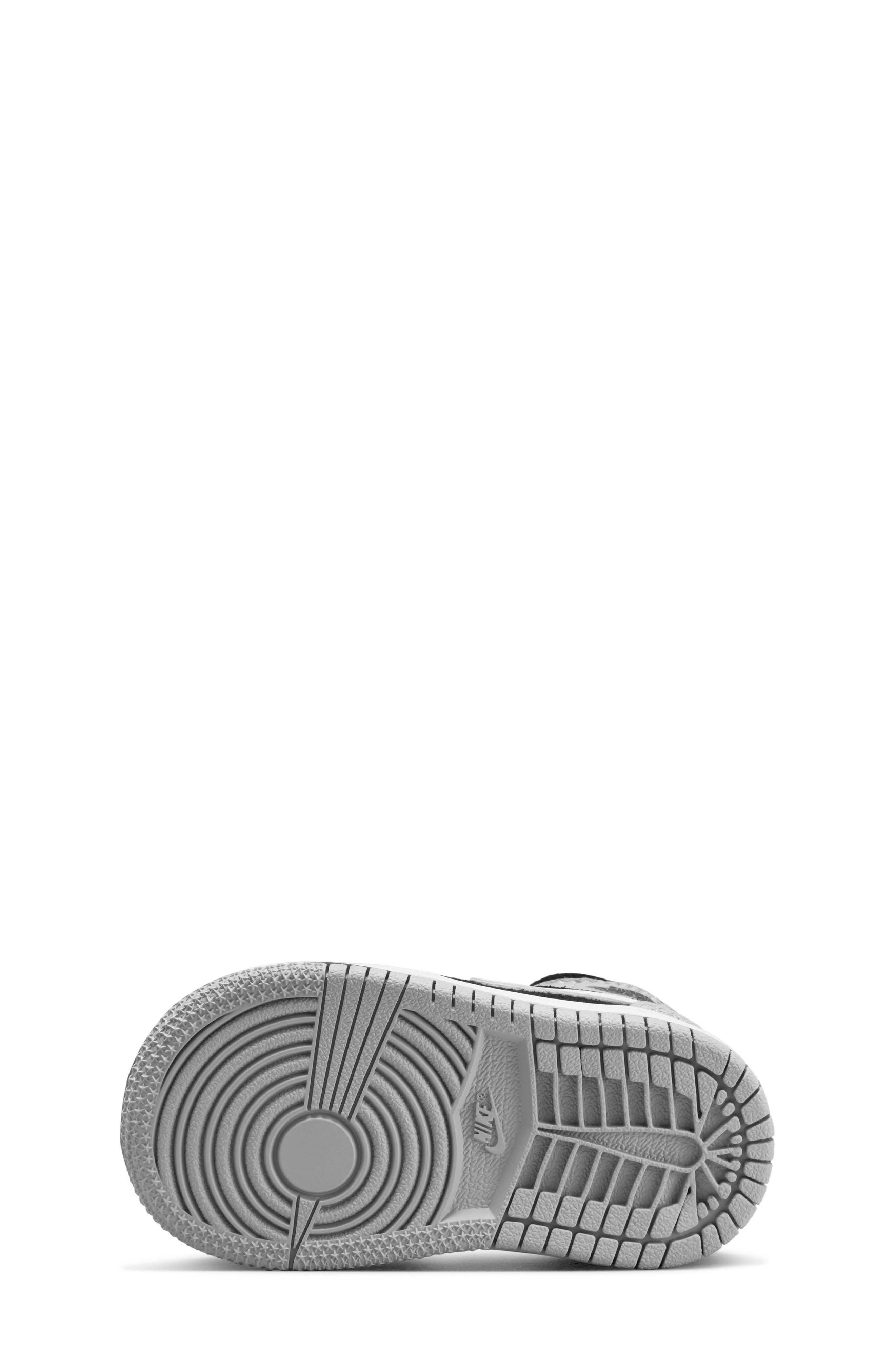 Jordan Nike Air Jordan 1 Mid SE Basketball Sneaker, Alternate, color, 