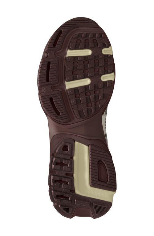 Nike V2k Run Sneaker