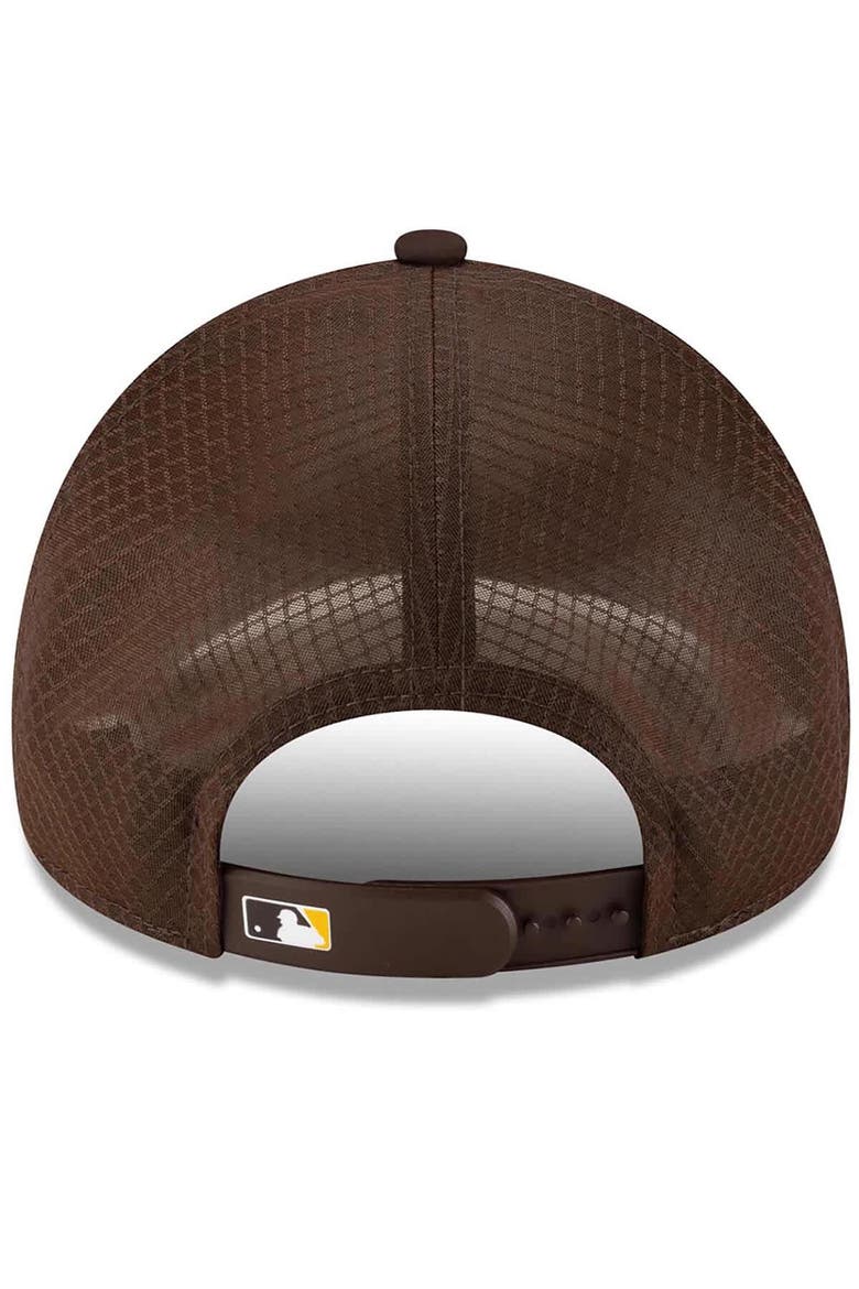 Men's New Era Brown San Diego Padres 2026 Batting Practice Apex 9FORTY Adjustable Trucker Hat, Alternate, color, Brown