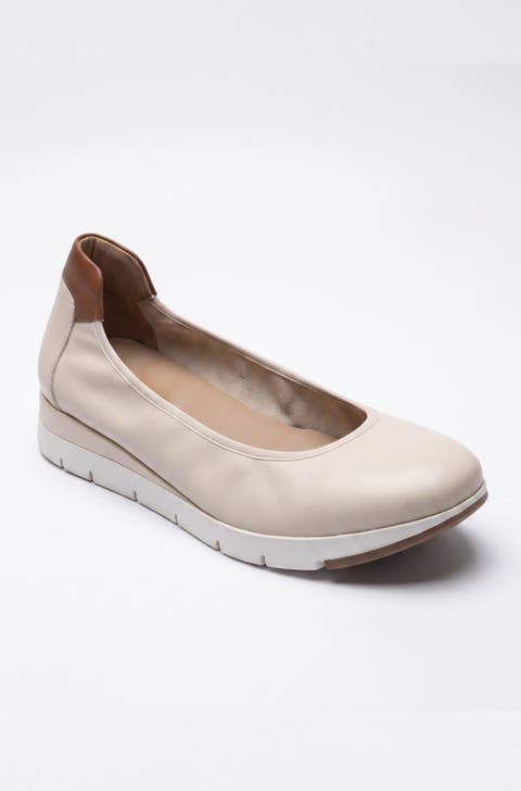 Promenade Leather Comfort Flat