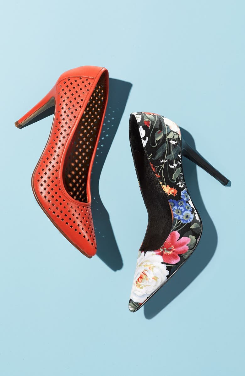 Halogen<sup>®</sup> 'Mattie' Pointy Toe Pump, Alternate, color,