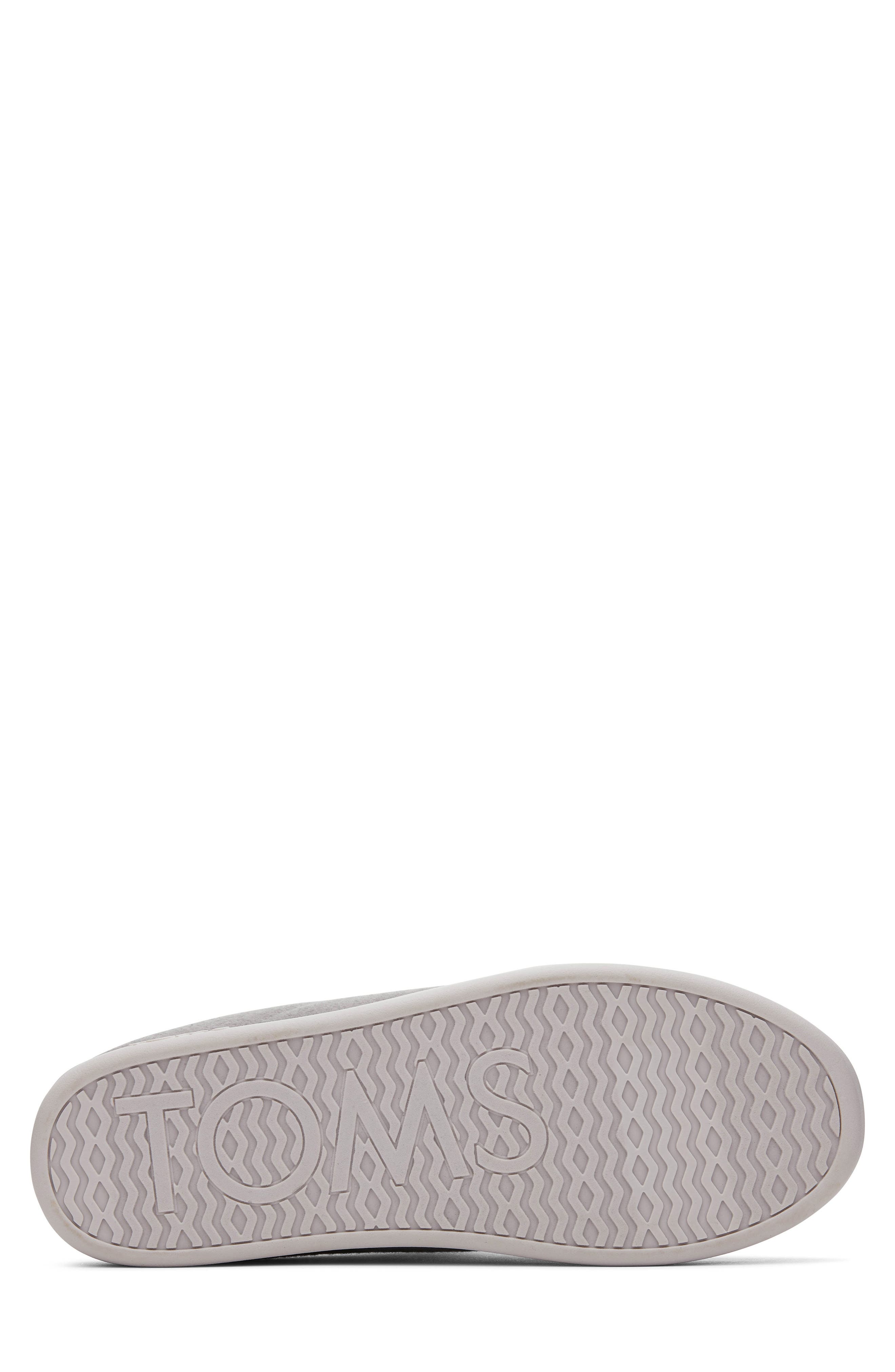 Ezra Slipper, Alternate, color, GREY