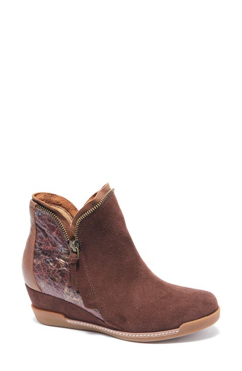 Dana Wedge Bootie (Women)