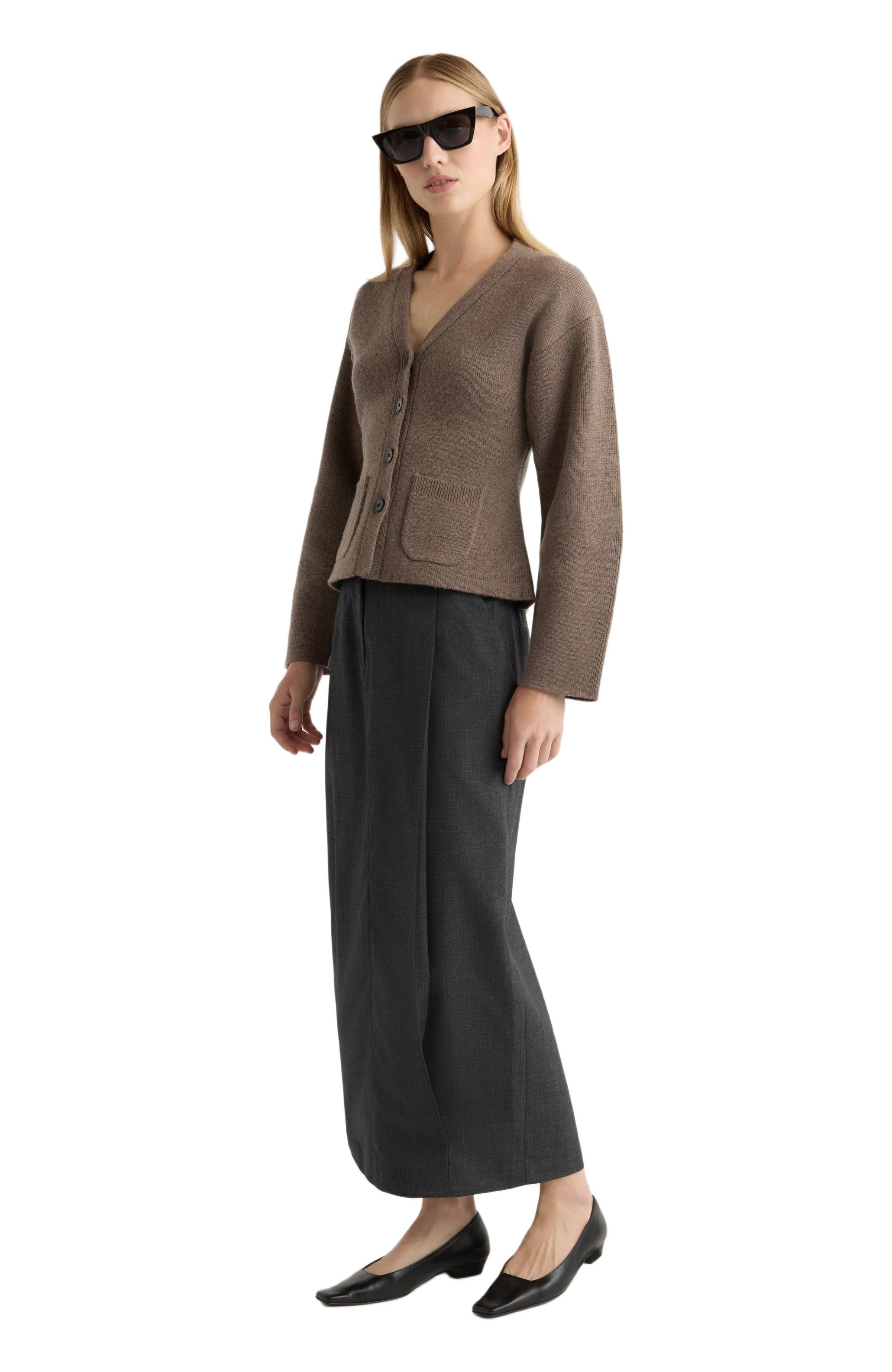 Modern Citizen Elinor Organic Cotton Wool V-Neck Cardigan in Heather Brown 