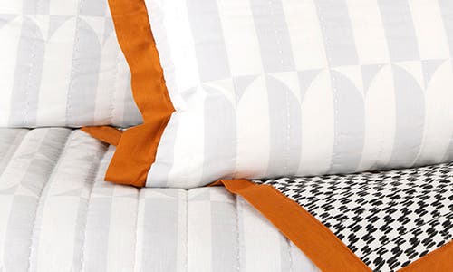 NOVOGRATZ NOVOGRATZ THREE-PIECE COMFORTER QUILT SET 