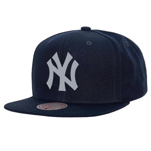Men's Mitchell & Ness Navy New York Yankees Basic Flip Snapback Hat