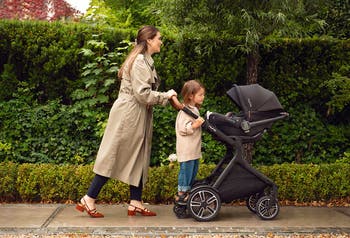 pipa<sup>™</sup> urbn<sup>™</sup> infant car seat & demi<sup>™</sup> next stroller Travel System
