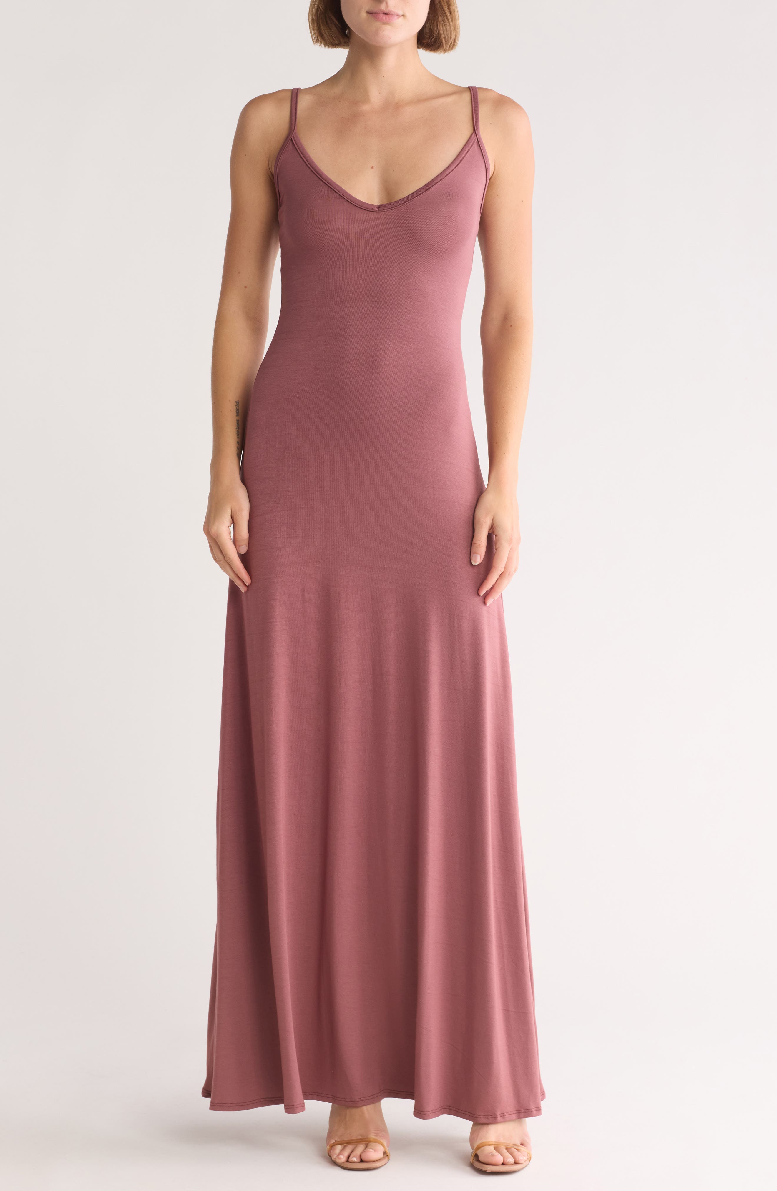 GO COUTURE V-Neck Maxi Dress