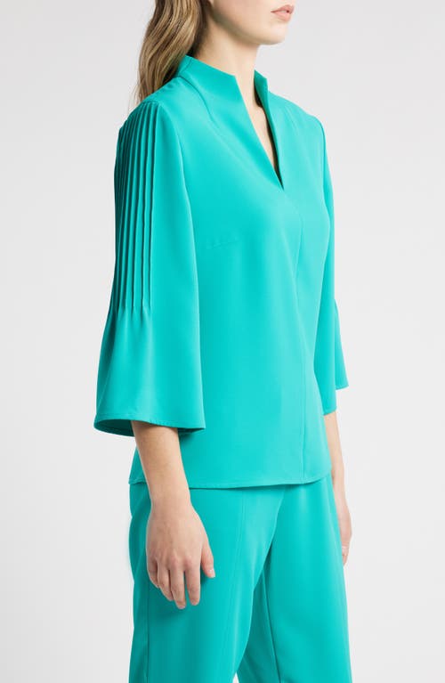 Ming Wang Raised Seam Bell Sleeve Top In Emerald Awe