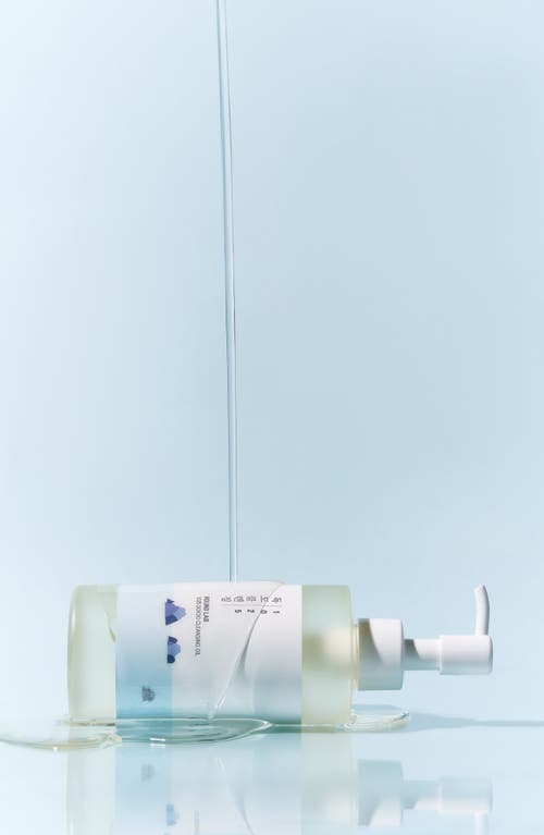 Round Lab 1025 Dokdo Cleansing Oil In Transparent