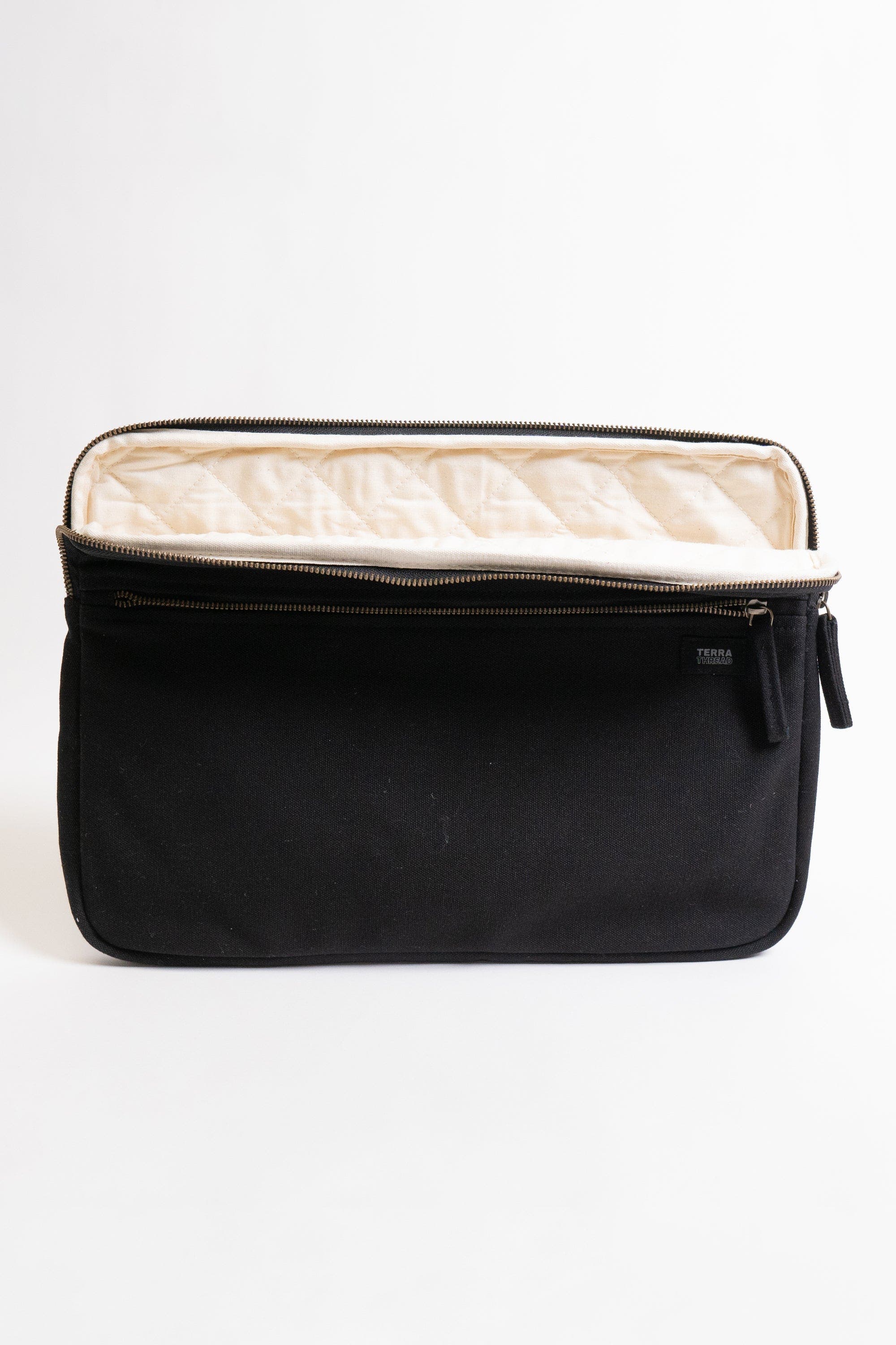 Terra Thread 15.6-Inch Organic Cotton Laptop Sleeve, Alternate, color, Ivory Black